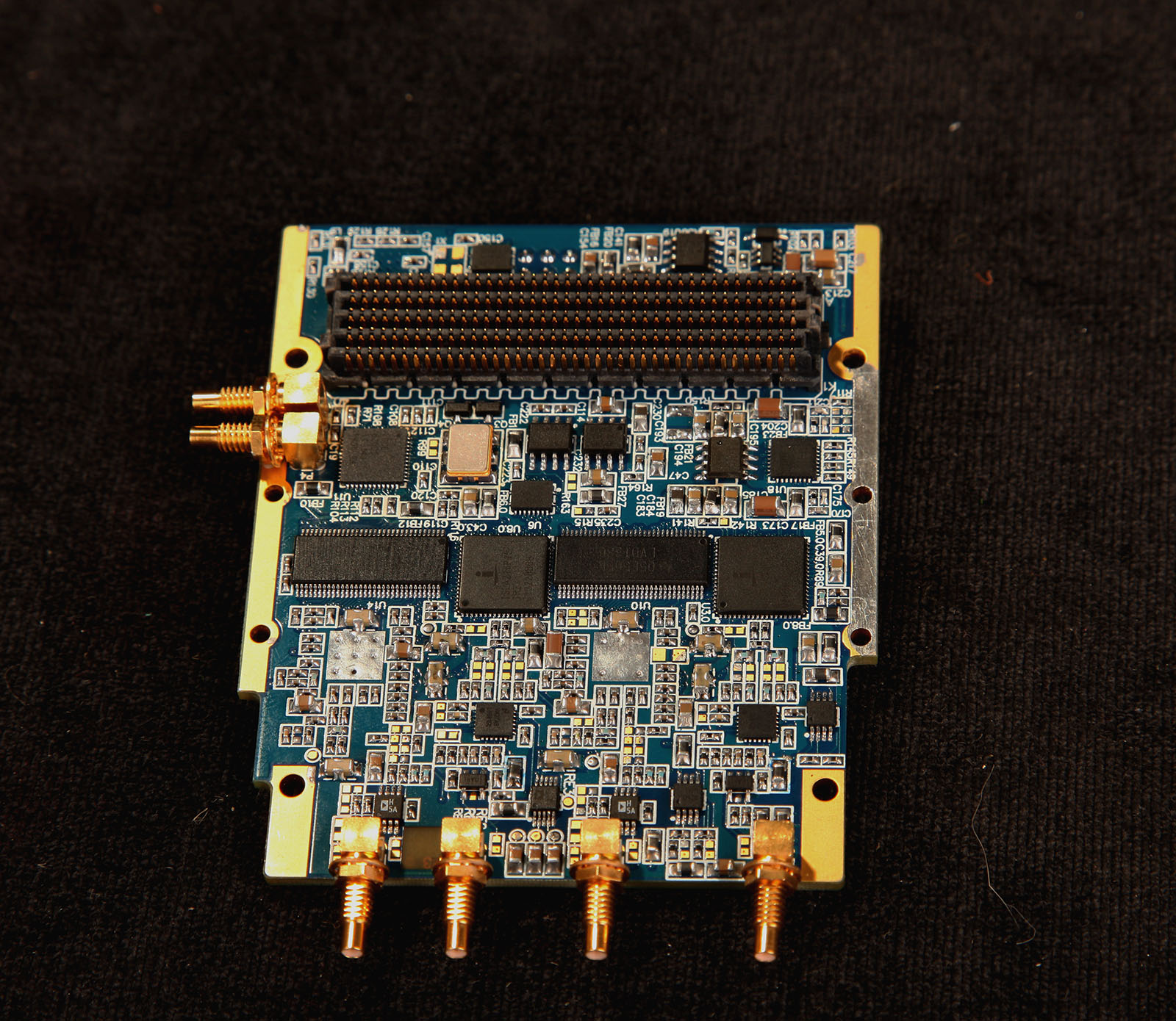 کارت نمونه بردار 1 کاناله DAC و 1 کاناله ADC با نرخ 500MHz و رزولوشن 12bit
