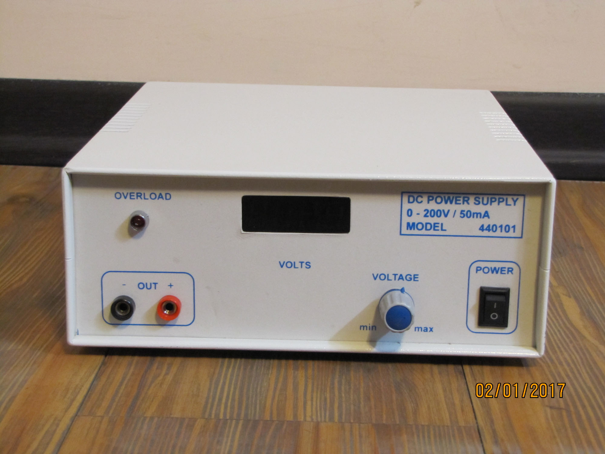 سیستم الکترونیکv,DC 0-200 با ولتسنج