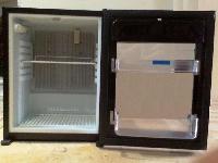 یخچال کوچک آزمایشگاهی با محافظ یونی